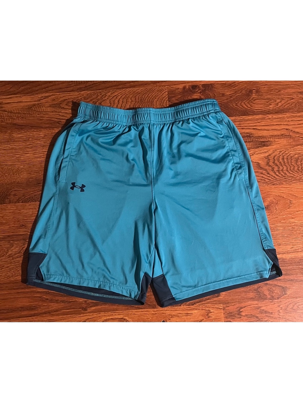 Under Armour Men's Loose Fit Athletic Shorts Large